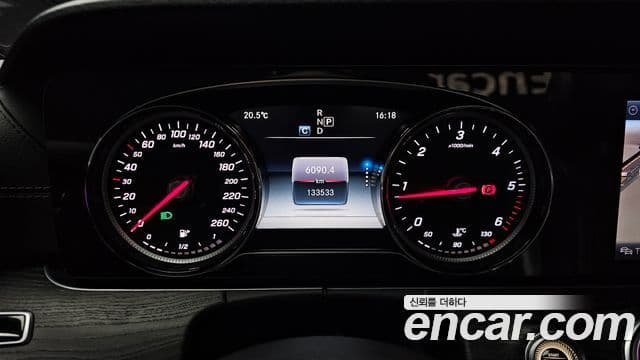 Mercedes-Benz E-класс W213 E220d кабриолет, 2018 8