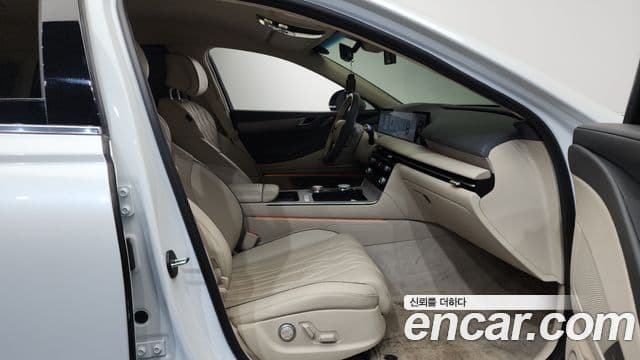 Genesis G80 (RG3) бензин 2.5 турбо 2WD, 2025 11