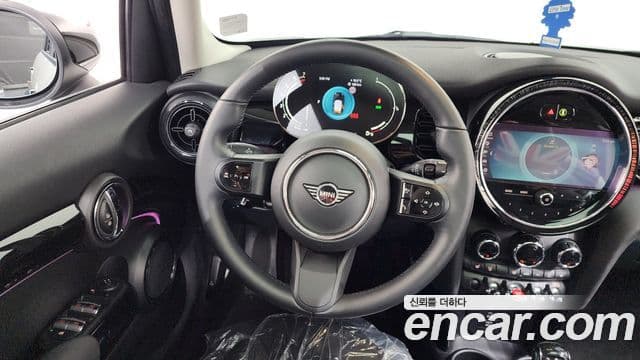 Mini Cooper 3세대, 2022 13