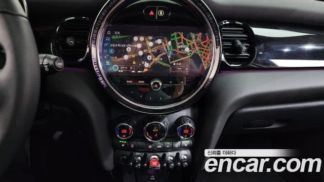 Mini Cooper 3세대, 2022 14