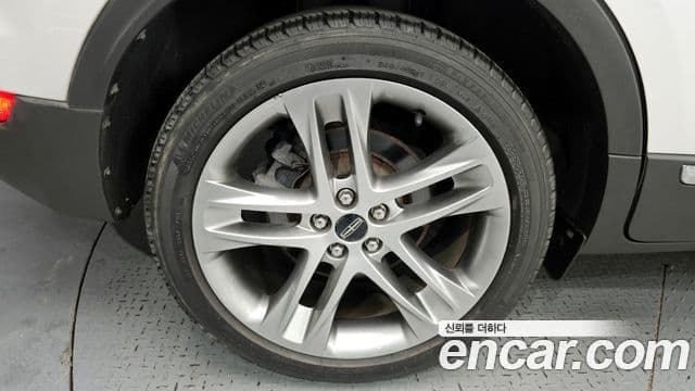 Lincoln MKC, 2015 все фото