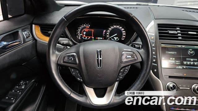 Lincoln MKC, 2015 13