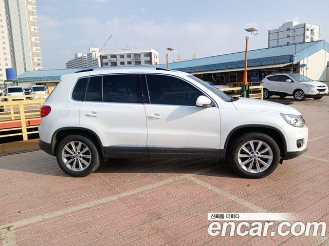 Volkswagen New Tiguan 5N, 2014 3