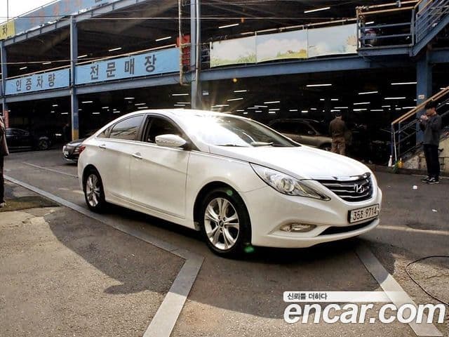 Hyundai YF Sonata Y20 top, 2011 1