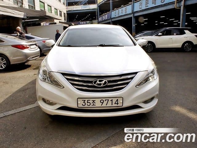 Hyundai YF Sonata Y20 top, 2011 3