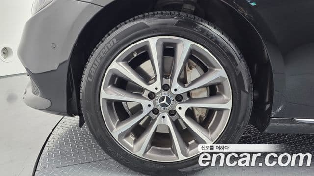 Mercedes-Benz E-класс W213 Avantgarde, 2019 все фото