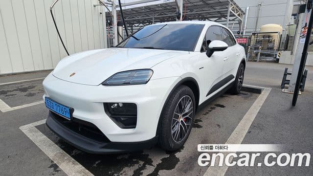 Porsche Macan EV 4S, 2025 1