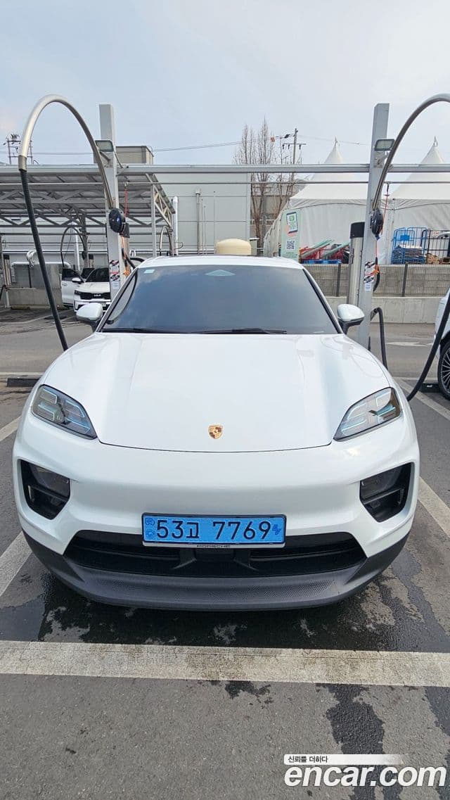 Porsche Macan EV 4S, 2025 3
