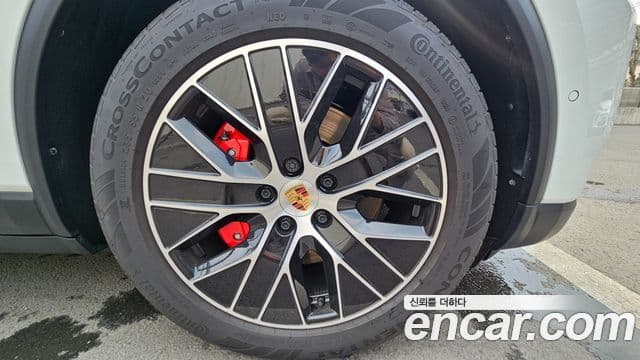 Porsche Macan EV 4S, 2025 все фото