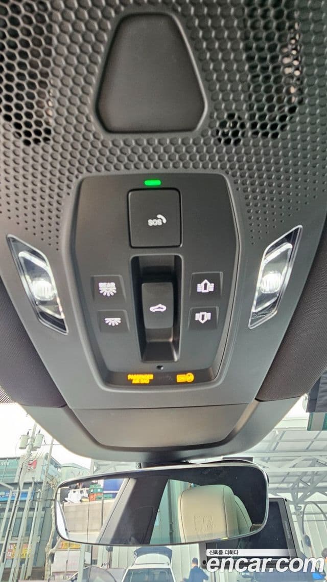 Porsche Macan EV 4S, 2025 13