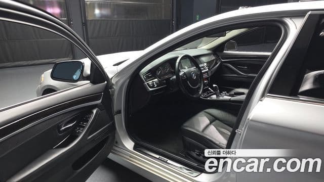 BMW 5시리즈 (F10), 2011 10