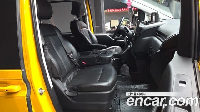 Hyundai Staria 15인승, 2022 10
