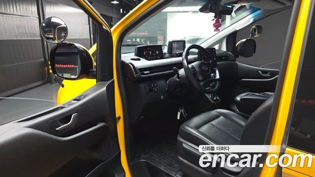 Hyundai Staria 15인승, 2022 11
