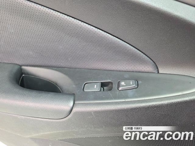 Hyundai Sonata гибрид Premier, 2012 16