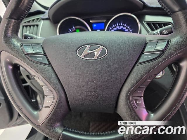 Hyundai Sonata гибрид Premier, 2012 17