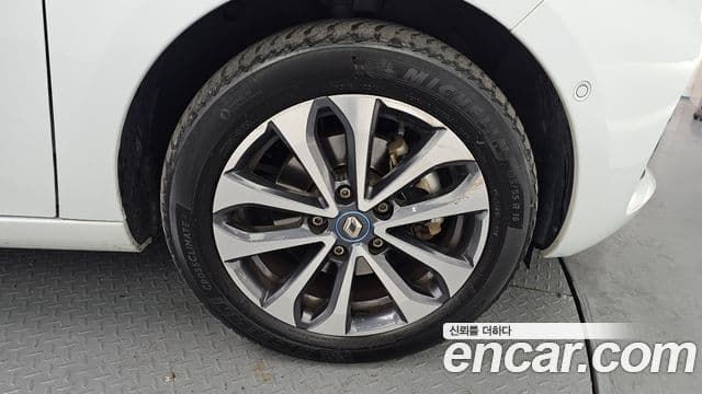 Renault Korea(Samsung) 조에 intense, 2021 все фото