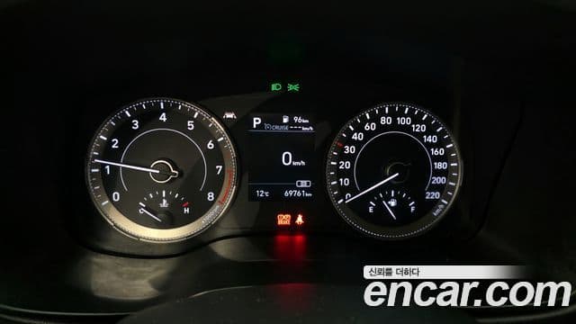 Hyundai Venue 1.6 Flux, 2020 15