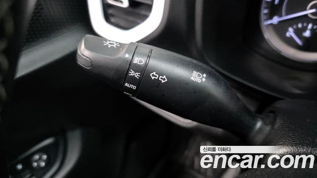 Hyundai Venue 1.6 Flux, 2020 17