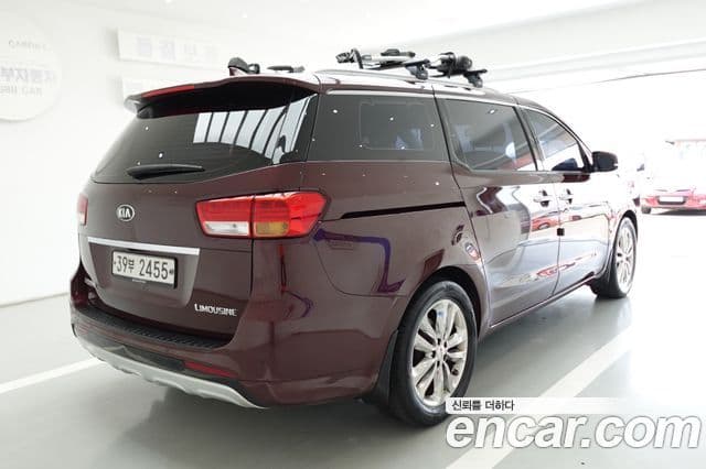 Kia All New Carnival VIP, 2017 4