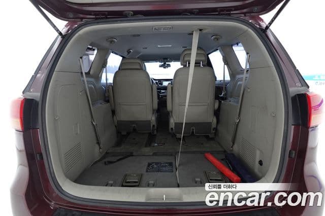 Kia All New Carnival VIP, 2017 16