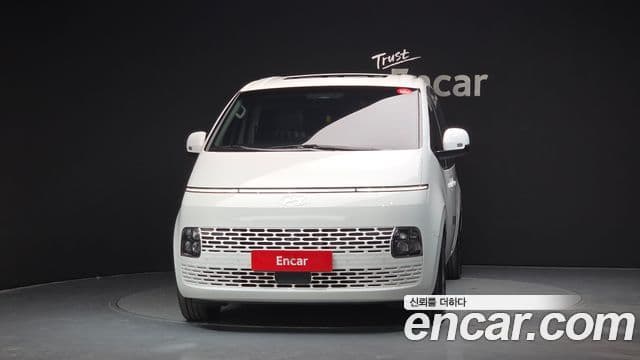 Hyundai Staria Modern, 2025 3