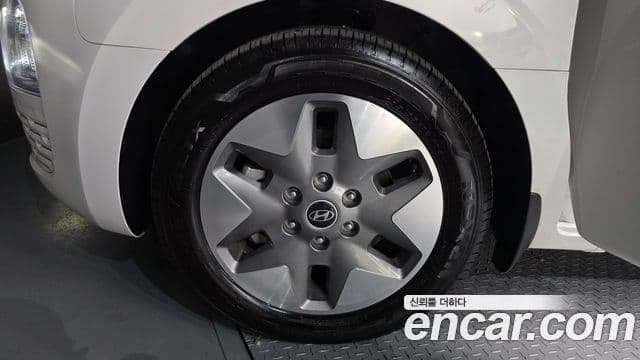 Hyundai Staria Modern, 2025 все фото