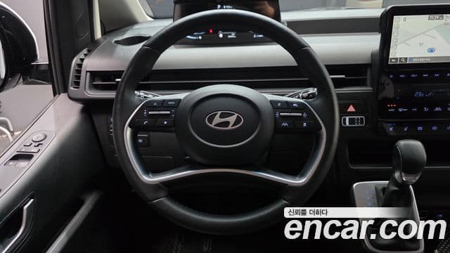Hyundai Staria Modern, 2025 13