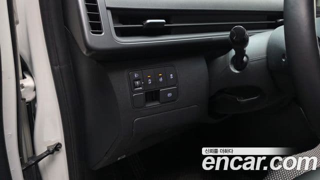 Hyundai Staria Modern, 2025 15