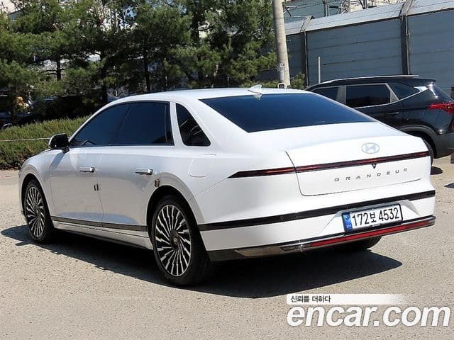 Hyundai Grandeur гибрид (GN7) Calligraphy, 2025 3