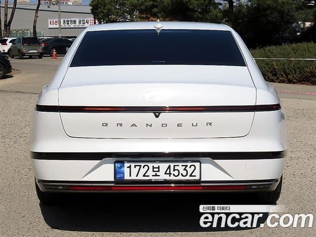 Hyundai Grandeur гибрид (GN7) Calligraphy, 2025 4