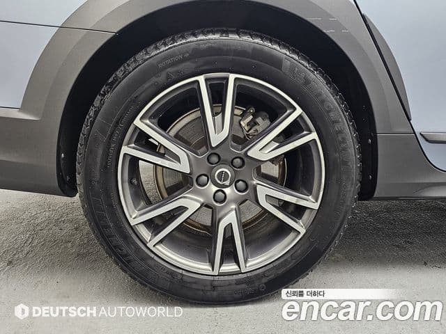 Volvo V90 Cross Country D5 Pro AWD, 2018 все фото