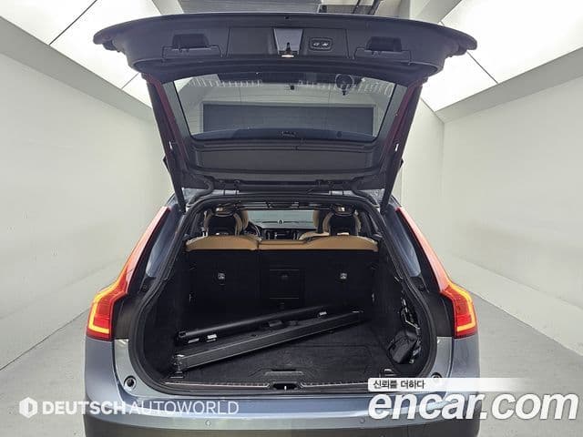 Volvo V90 Cross Country D5 Pro AWD, 2018 19