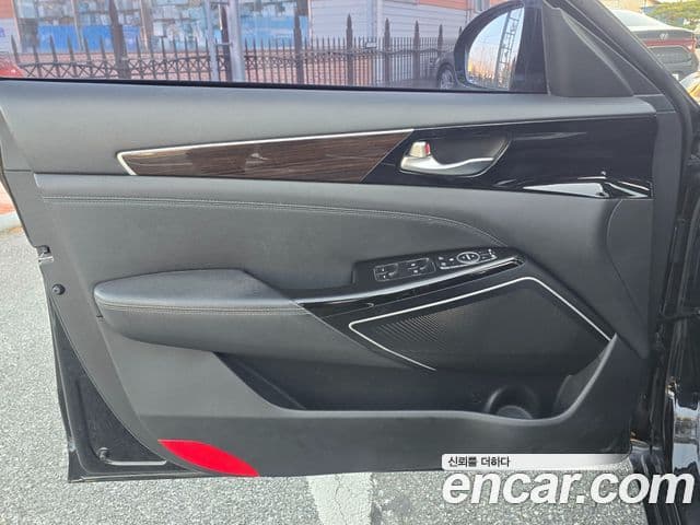 Kia All New K7 3.0 LPI Luxury (арендный автомобиль), 2018 9