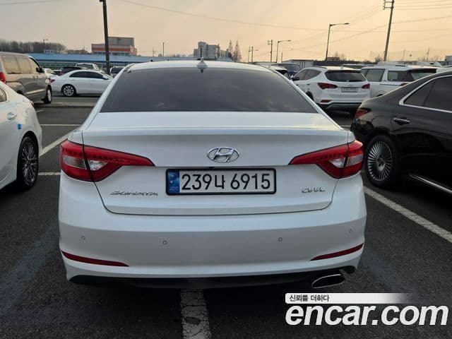 Hyundai LF Sonata Special, 2016 3