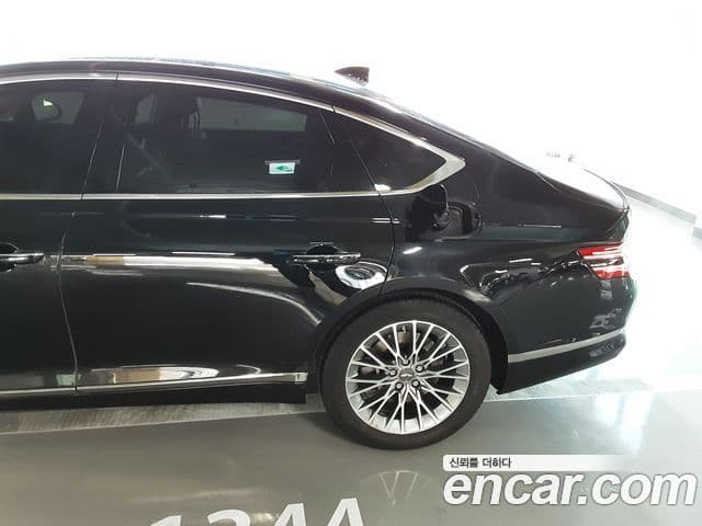 Genesis G80 (RG3) чёрный, 2023 все фото