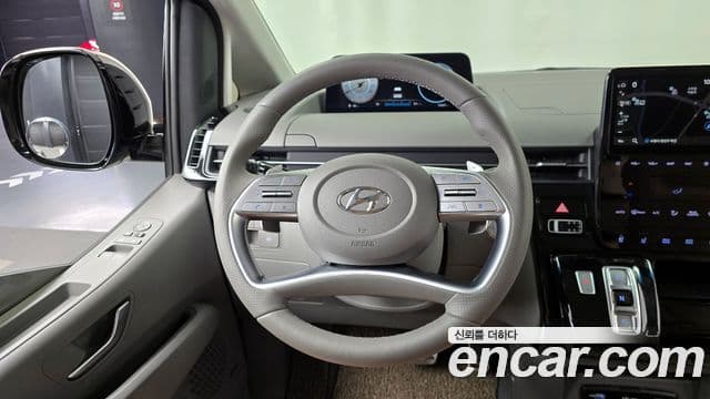 Hyundai Staria Inspiration, 2024 13