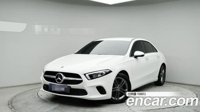 Mercedes-Benz A-класс W177 A220 седан, 2020 1