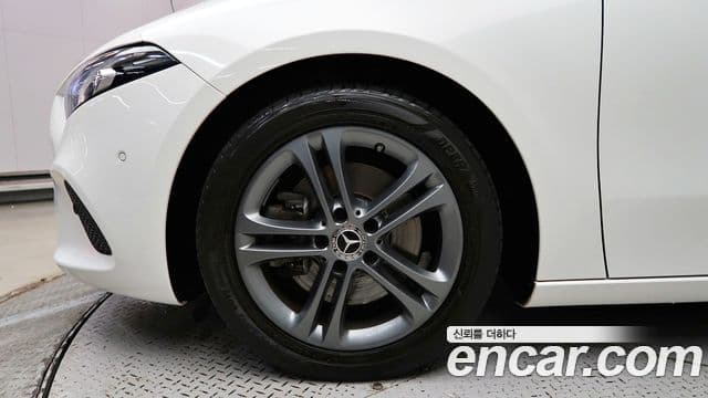 Mercedes-Benz A-класс W177 A220 седан, 2020 9