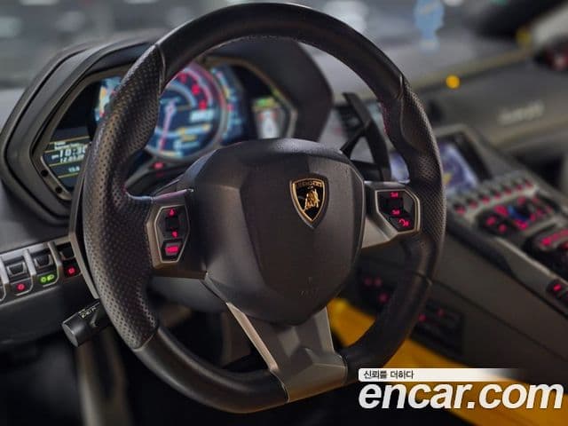 Lamborghini 아벤타도르 LP700-4, 2013 11