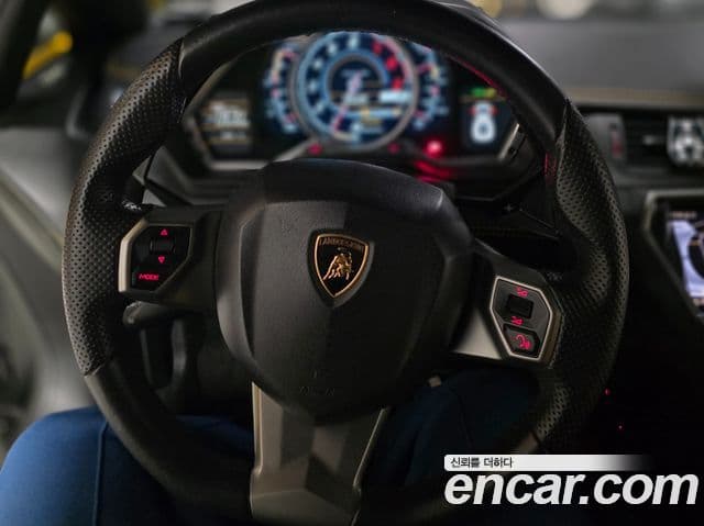 Lamborghini 아벤타도르 LP700-4, 2013 12