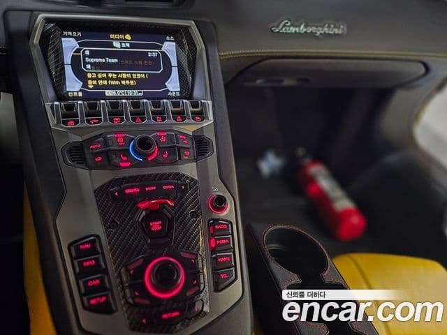 Lamborghini 아벤타도르 LP700-4, 2013 14