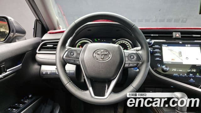 Toyota 캠리 (XV70) 2.5 XLE гибрид, 2019 13