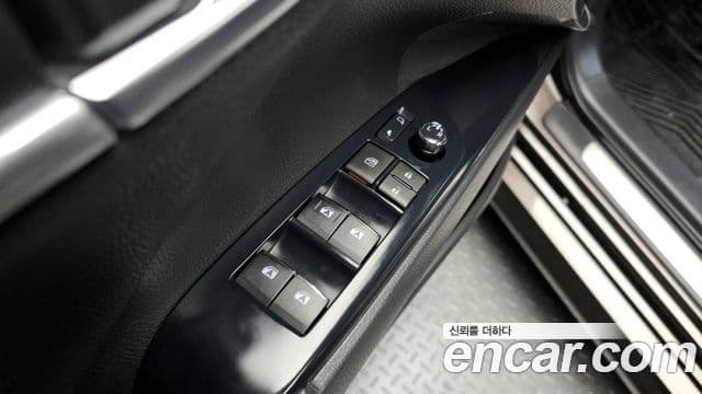 Toyota 캠리 (XV70) 2.5 XLE гибрид, 2019 18