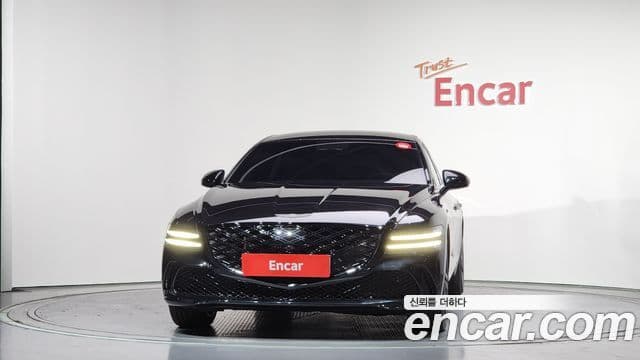 Genesis G80 (RG3) чёрный, 2026 3