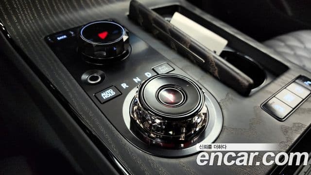 Genesis G80 (RG3) чёрный, 2026 9