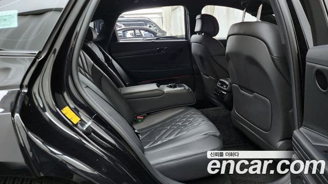 Genesis G80 (RG3) чёрный, 2026 12