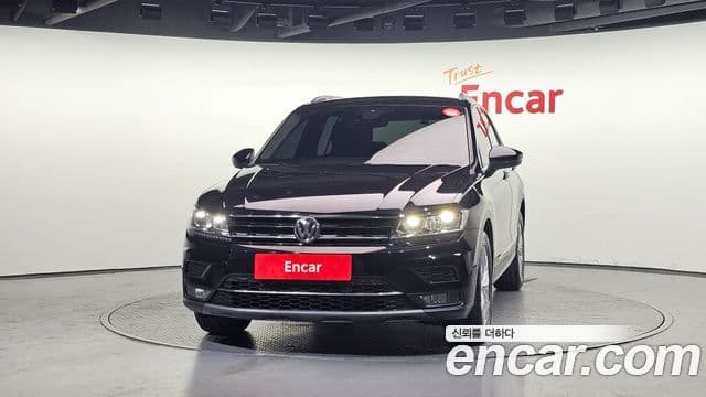 Volkswagen Tiguan 2세대 Premium, 2018 3
