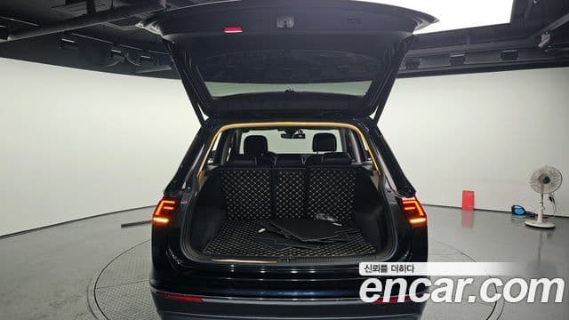 Volkswagen Tiguan 2세대 Premium, 2018 20