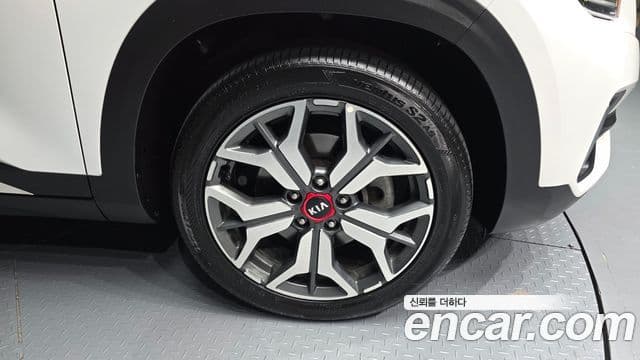 Kia Seltos Signature, 2021 все фото