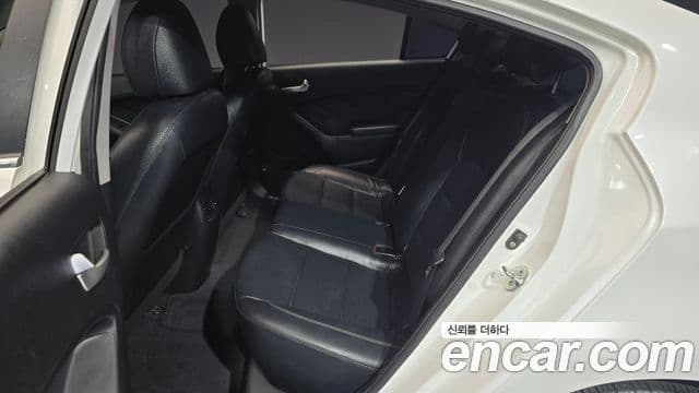 Kia K3 Luxury, 2015 12